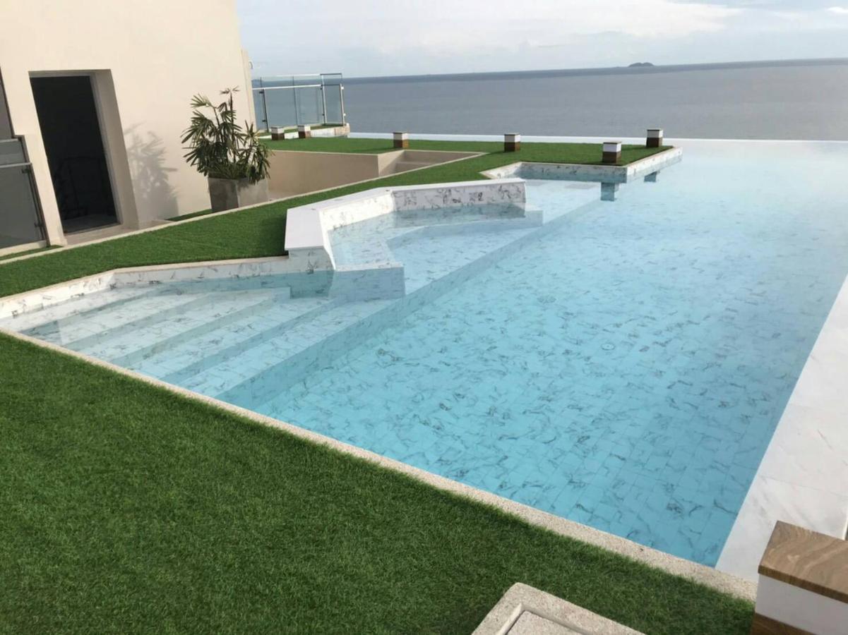 The Andromeda Condominium Seaview Pattaya Exteriör bild